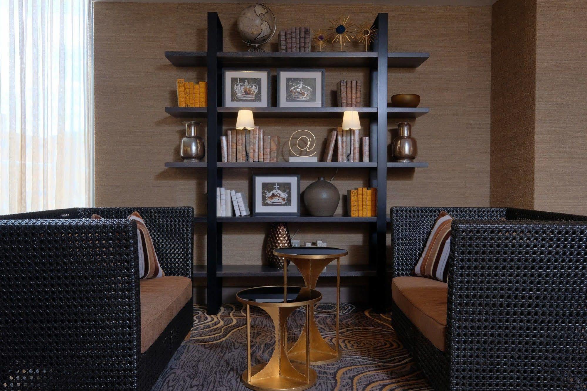 Global Luxury Suites In Downtown เบเทสดา ภายนอก รูปภาพ